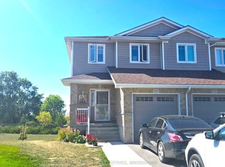 949 Blossom St #1, Kingston, ON K7P 0N2