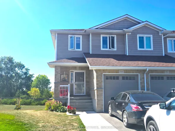 949 Blossom St #1, Kingston, ON K7P 0N2