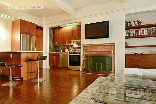 Sold by Corcoran | media 14