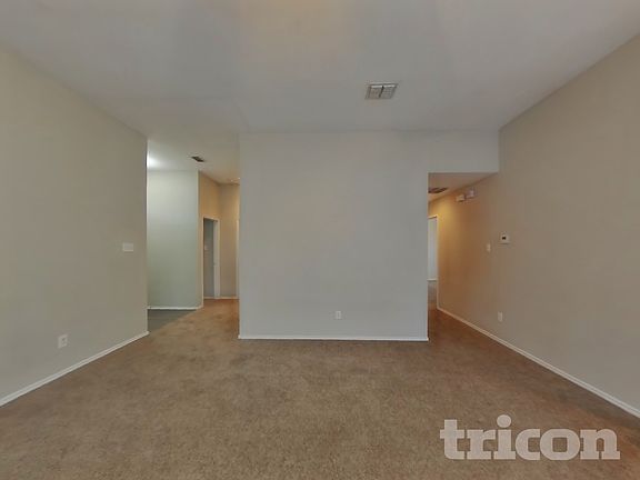 3rd image of 1915 Pin Oak Ln