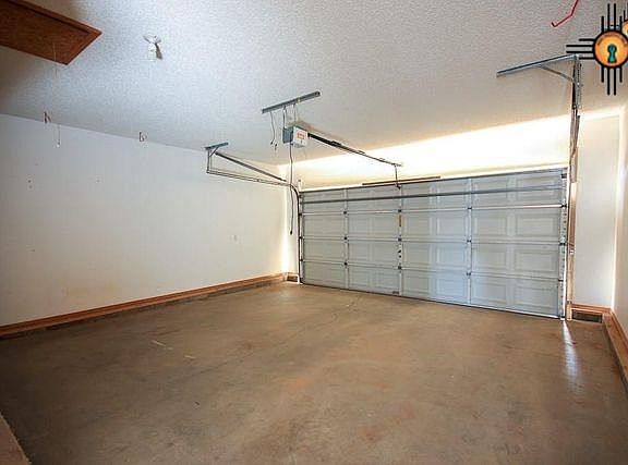 5th image of 2104 Country Meadows Dr