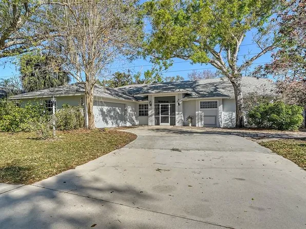 4509 Diamond Cir N, Sarasota, FL 34233