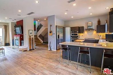 2nd image of 6641 Seabluff Dr