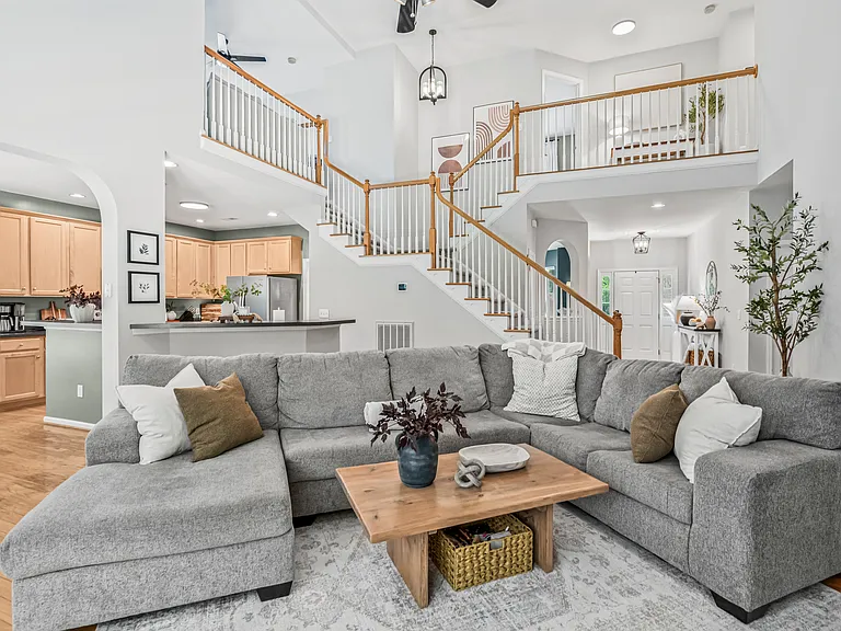 706 Beverly Dr — Photo 26