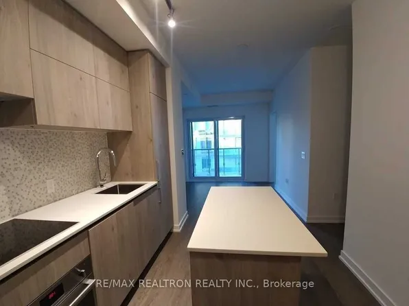 1 Yorkville Ave #1207, Toronto, ON M4W