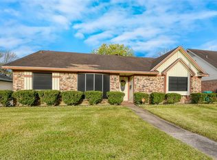 10735 Sagewind Dr, Houston, TX 77089