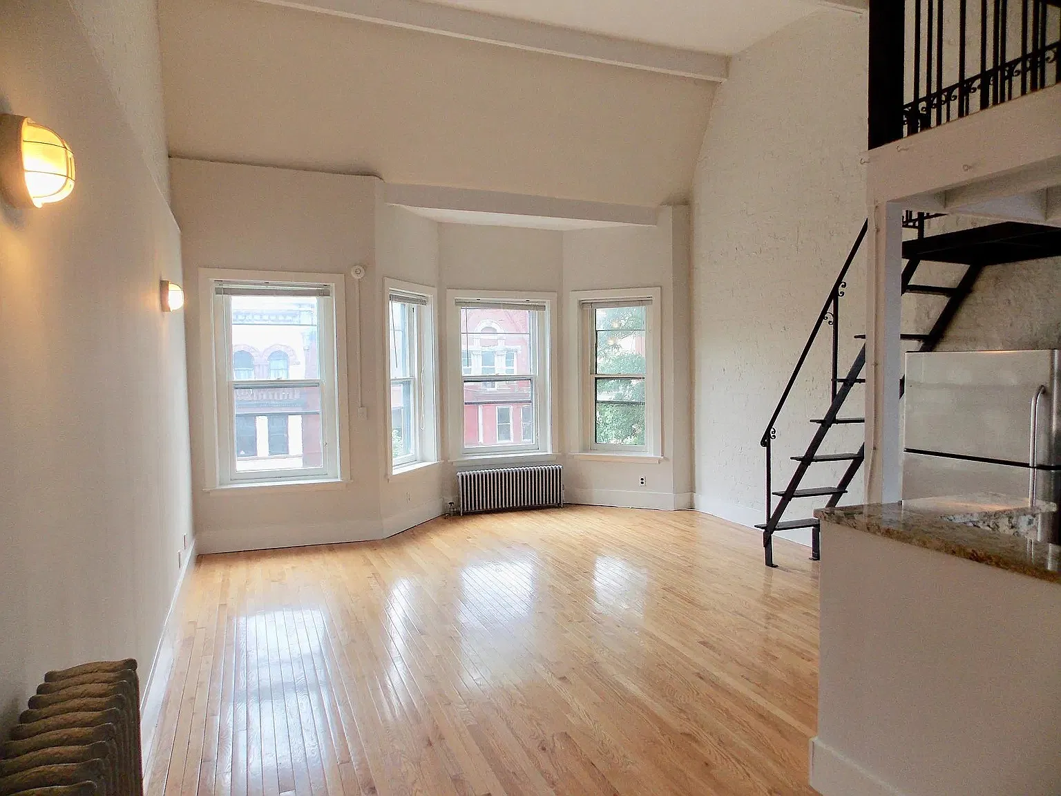 1 bed, $2,635 — Photo 2