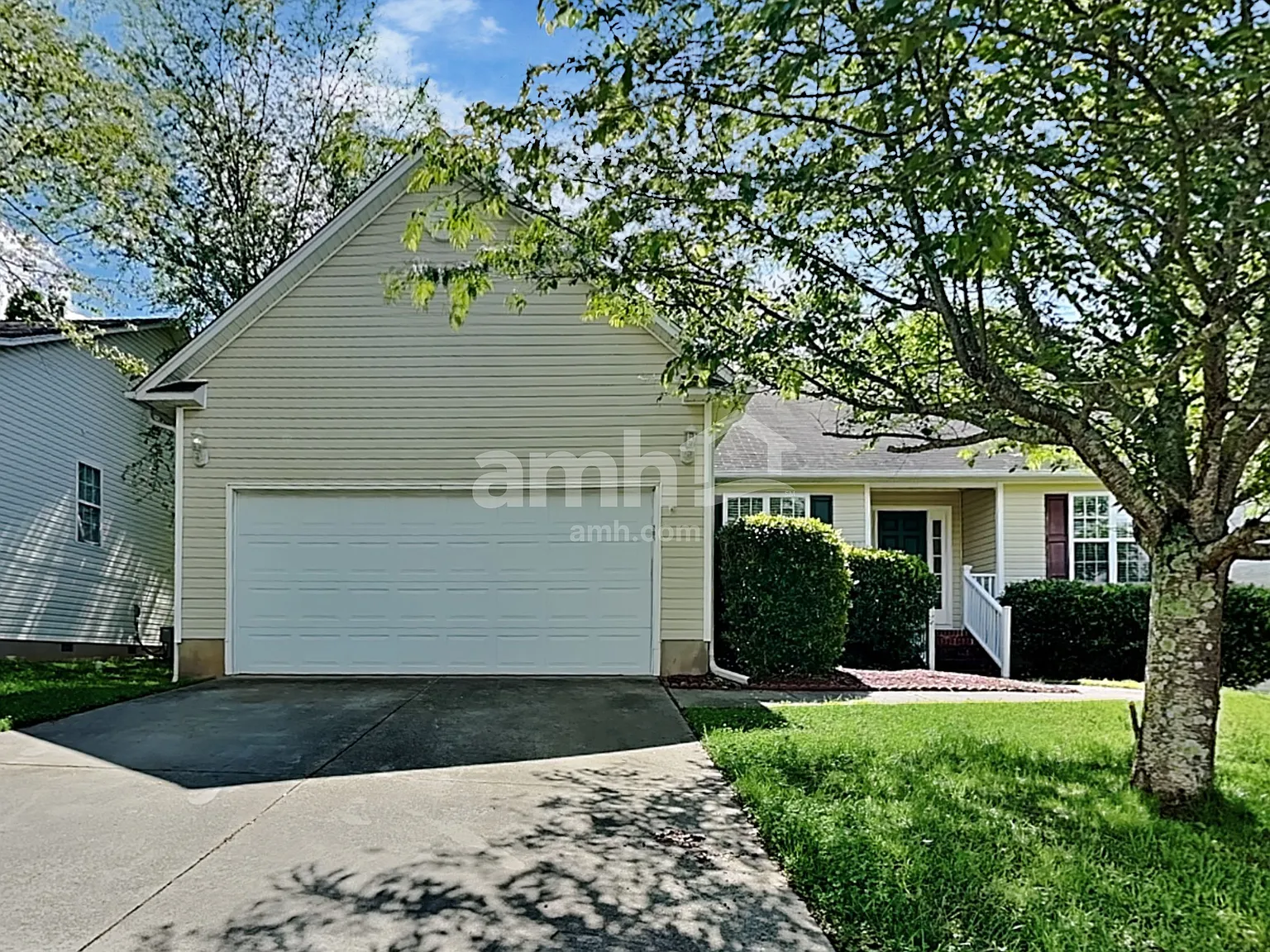 3 bed, 2.0 bath, 1725 sqft, $1,870 — Photo 1