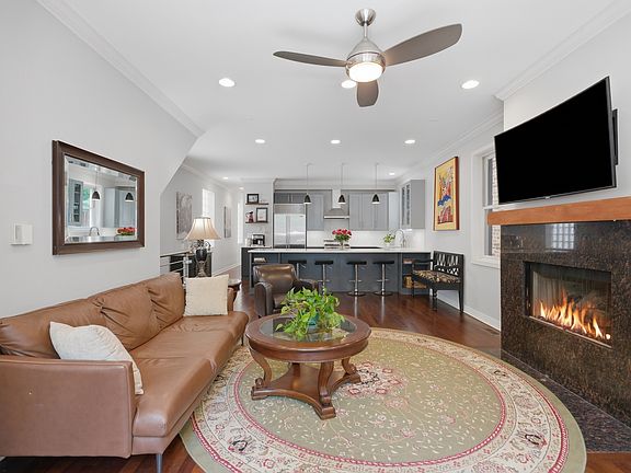 5th image of 1920 W Diversey St #1