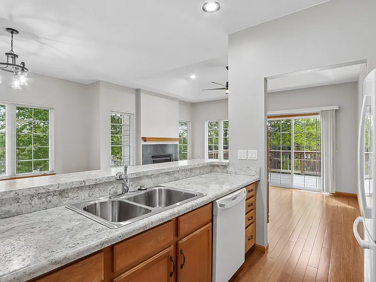 1551 Ranier Dr — Photo 24