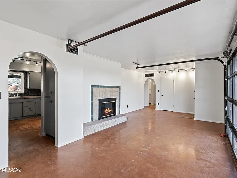 8801 E Buckboard Rd — Photo 8