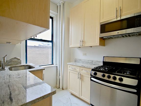 2nd image of 639 W 173rd St APT 4B