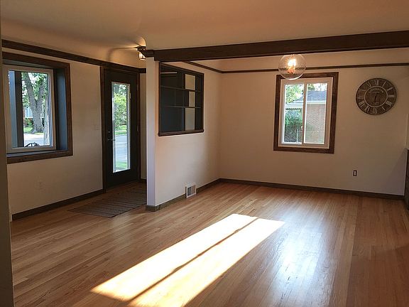 4th image of 21201 Erben St