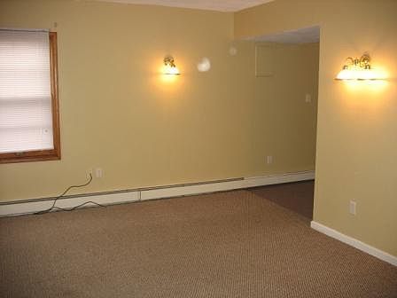 5th image of 214-216 Tazewell St
