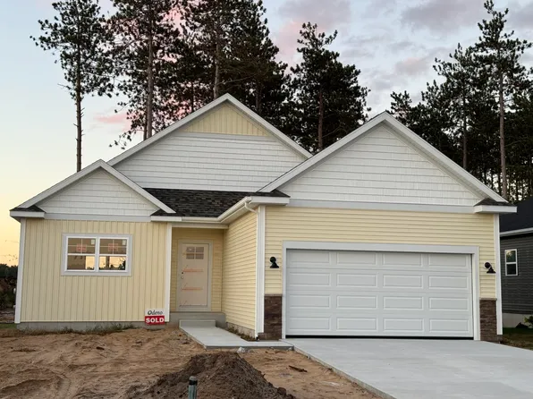 2429 Hawk Dr, Muskegon, MI 49444