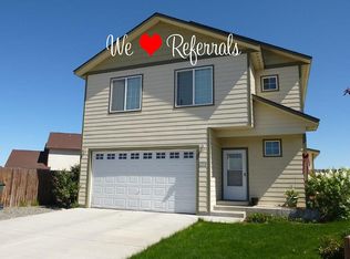 1215 Minor Ct, Grandview, WA