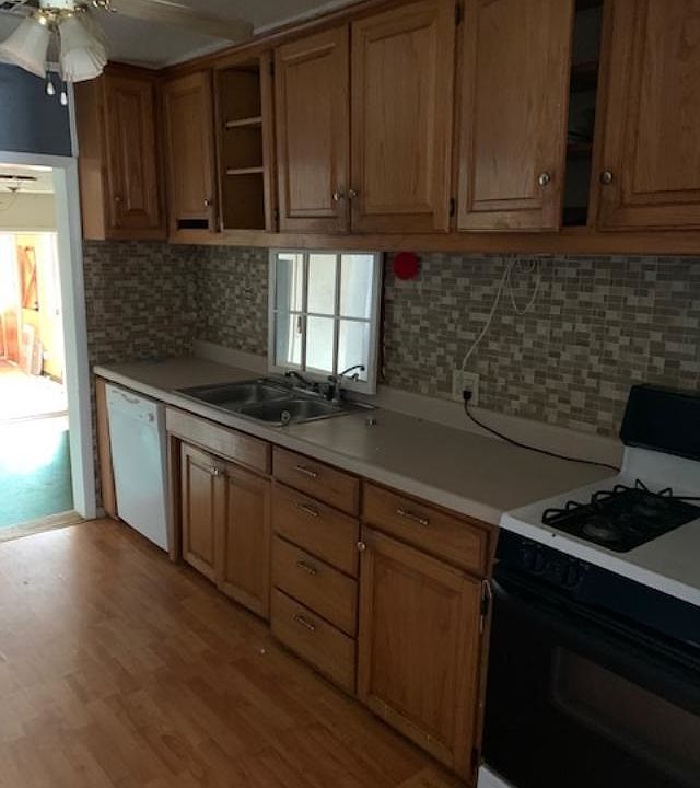 2nd image of 2521 Everitt Dr