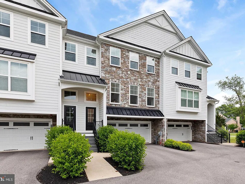 4113 Addison Ct