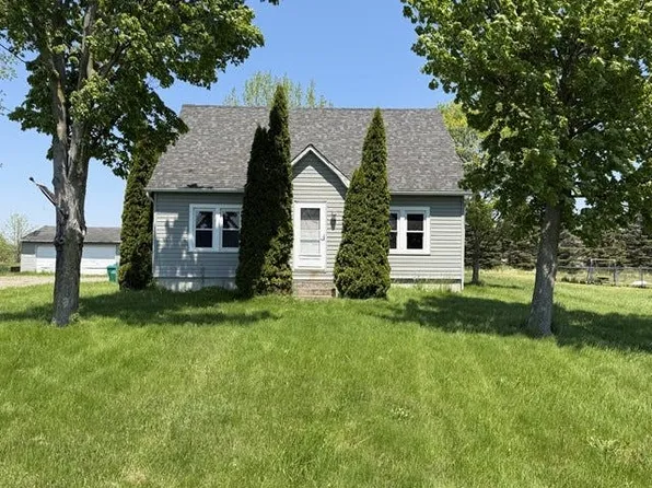 7453 Lincoln Ave, Lockport, NY 14094