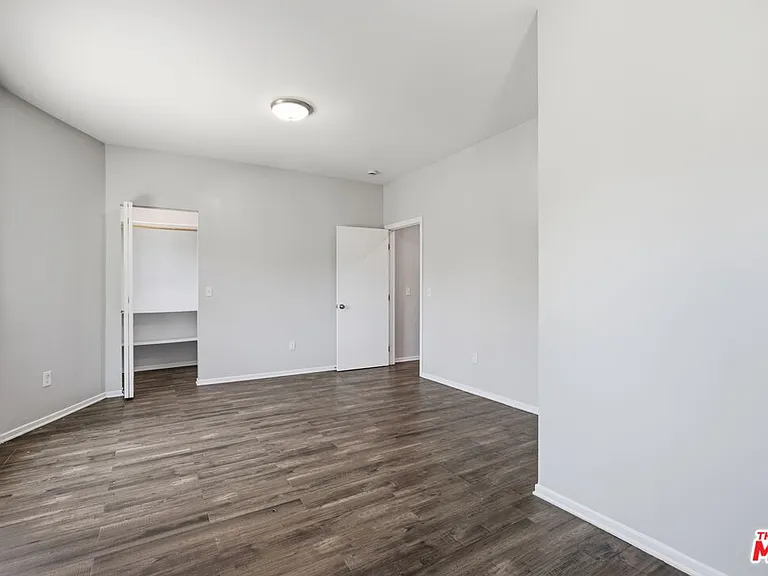 171 E 35th St #173-1/2 — Photo 10