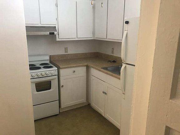 3rd image of 421 S Palmetto Ave APT 5