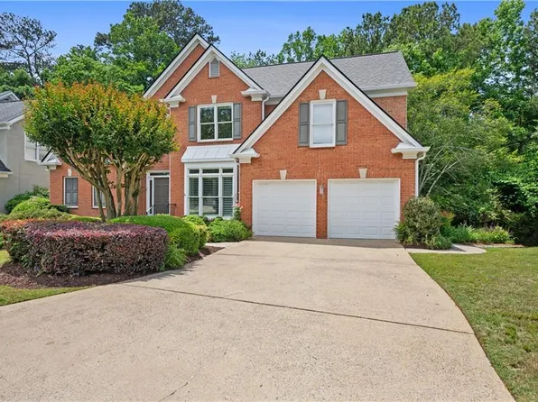2381 Briarleigh Way, Dunwoody, GA 30338