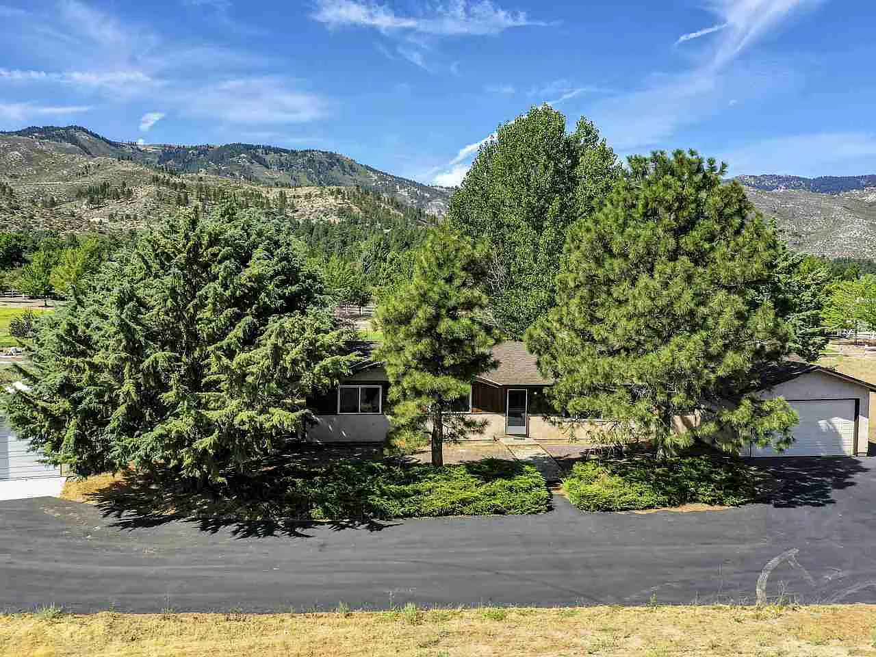 7465 Franktown Rd photo 1
