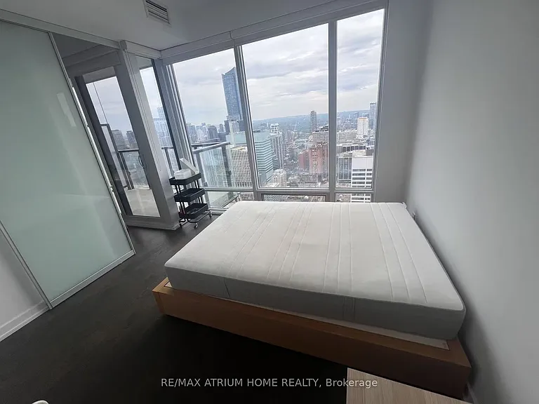 488 University Ave #3606 — Photo 6