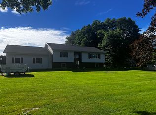 411 Main St #B, Warren, ME 04864