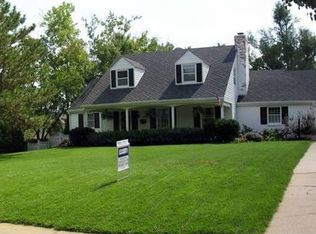 26 Crestview Dr, Salina, KS 67401