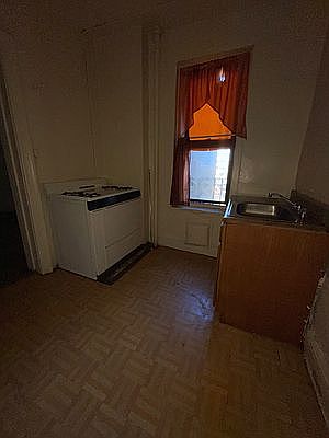4th image of 334 Eastern Pkwy #3G