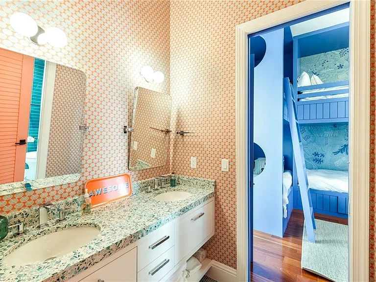 2904 Tiburon Blvd E — Photo 28
