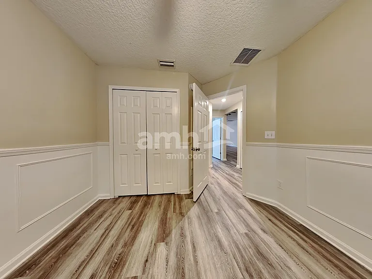 947 Silver Spring Ct — Photo 19