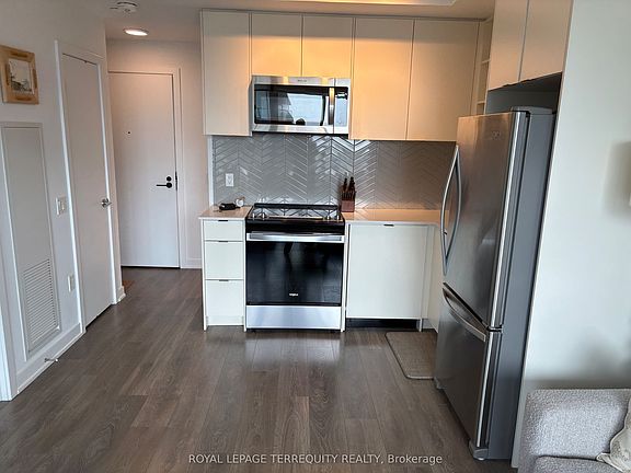 3rd image of 1606 Charles St #406