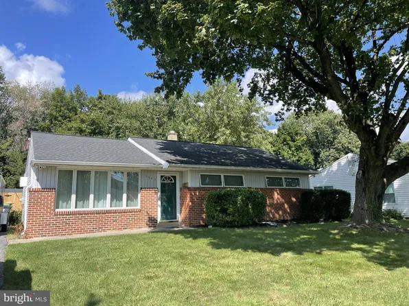 3645 Naamans Dr, Claymont, DE 19703