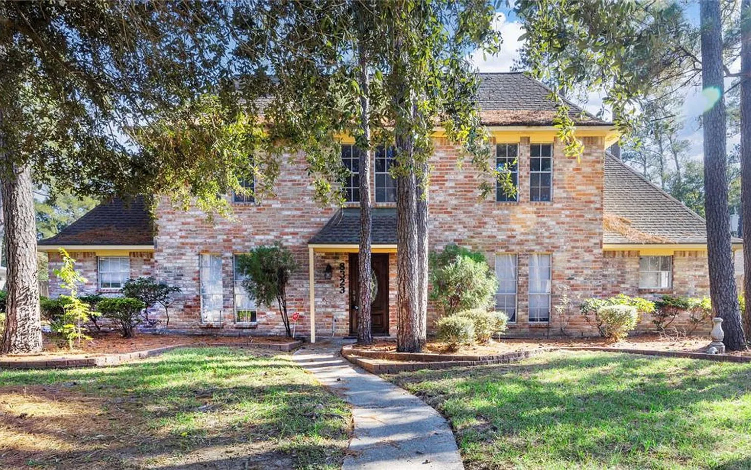 4 bed, 2.5 bath, 2793 sqft, $2,375 — Photo 3