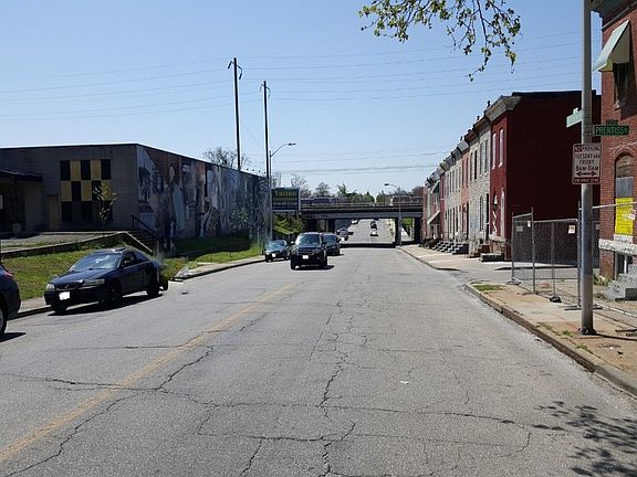 5th image of 1032 N Patterson Park Ave