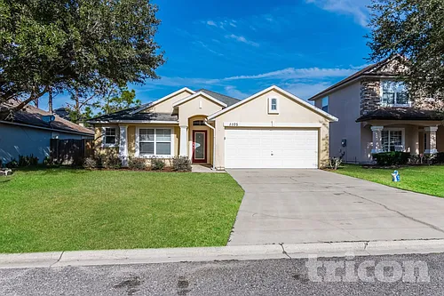 1105 Maple Ln Photo 1