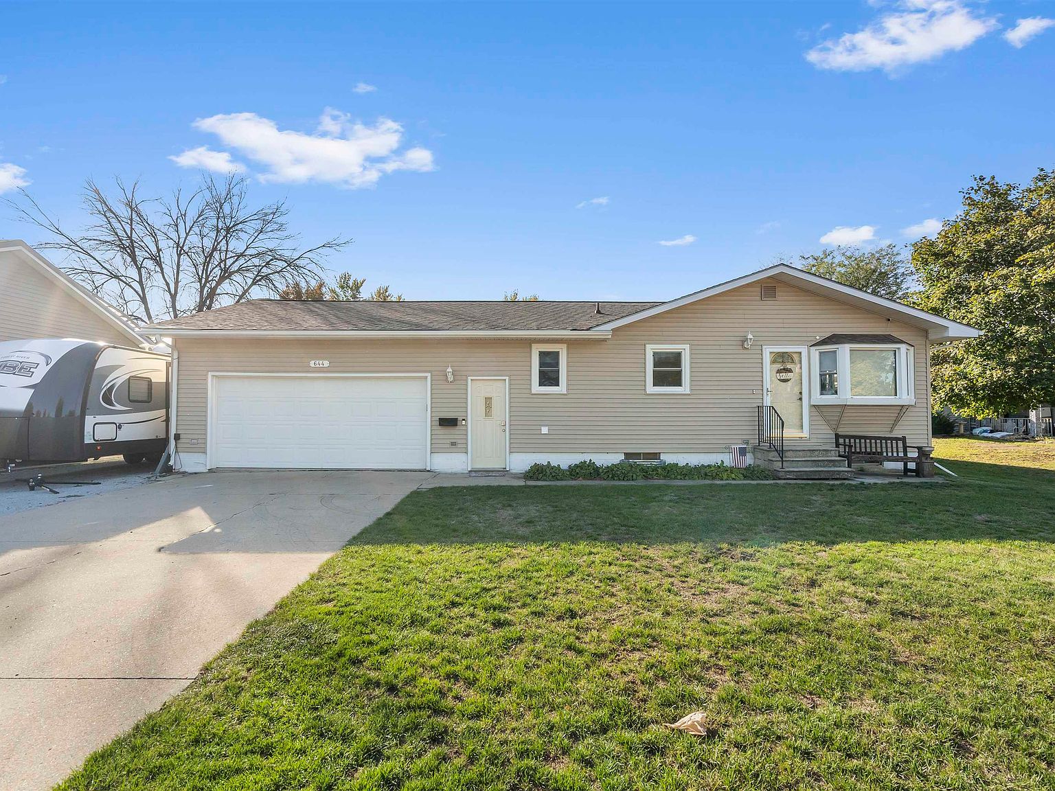 644 3rd St, Jesup, IA 50648 Zillow