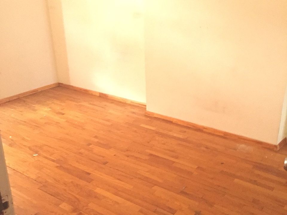 2nd image of 587 Decatur St #2