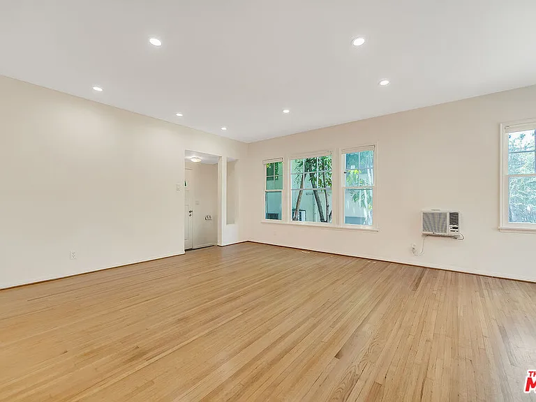 1655 Malcolm Ave #1/2 — Photo 28