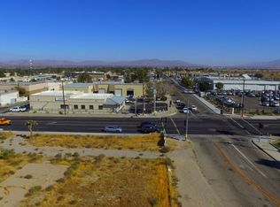 15284 Dos Palmas Rd, Victorville, CA 92392