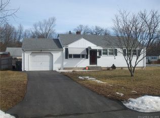 94 Brookside Cir, Wethersfield, CT 06109