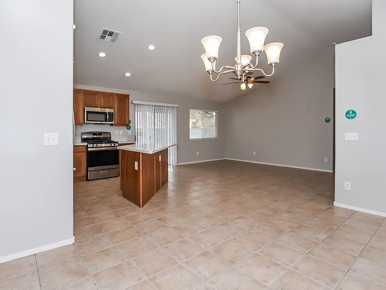 2407 Tropical Sands Ave — Photo 5