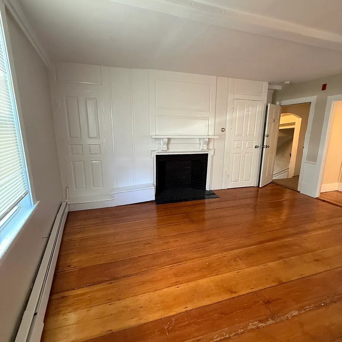 1 bed, 1.0 bath, 700 sqft, $1,695 — Photo 2