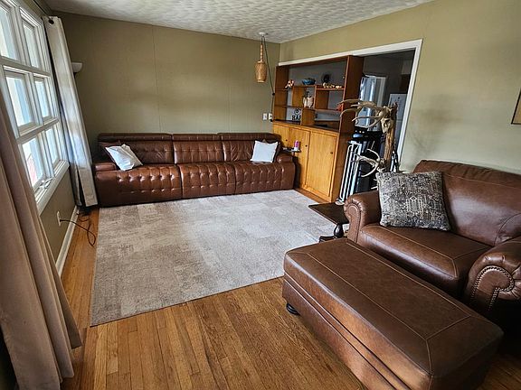 5th image of 817 N Calhoun Ave