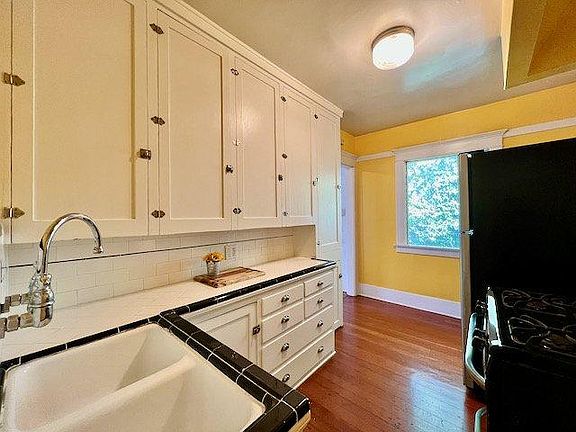 5th image of 1112 Echo Park Ave