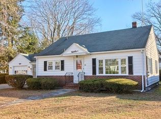 42 Chickering Rd, Lawrence, MA 01843