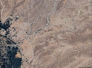11 E Groom Peak, Wikieup, AZ 85360