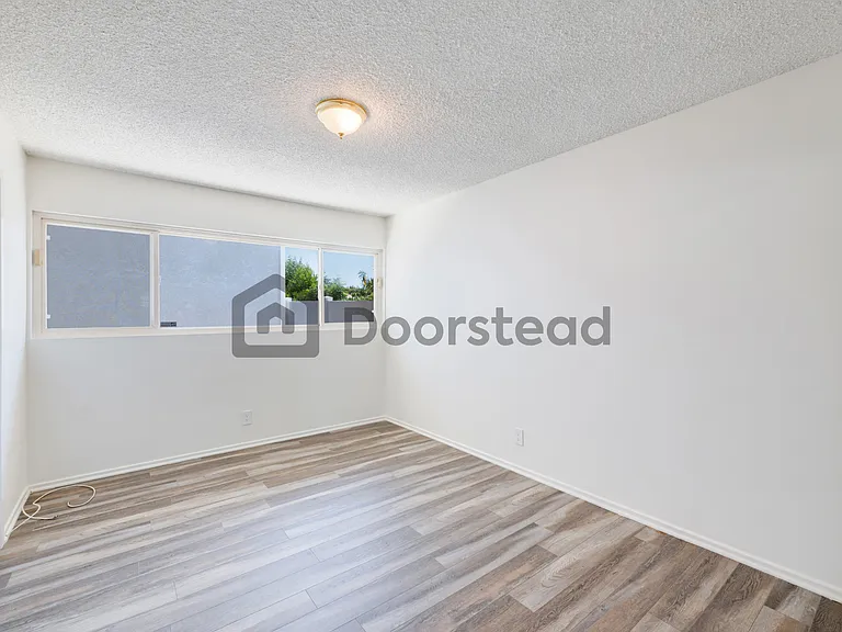 10050 Debra Ave — Photo 11